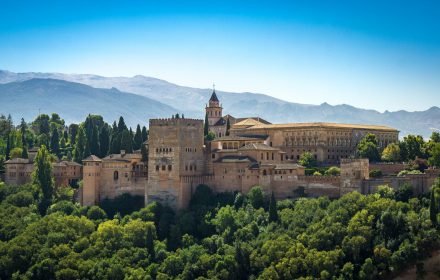 Gestión de casas vacacionales en Granada cómo rentabilizar tu vivienda en 2026